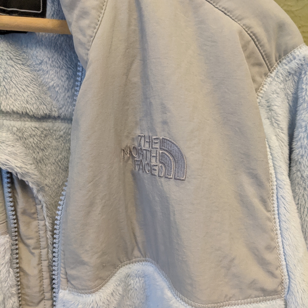 COPY - North Face Winter Fleece Jacket - Picture 2 of 7